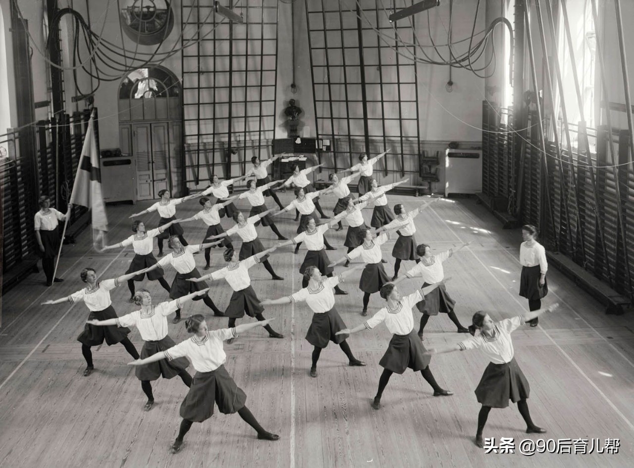 体操广播国外学生视频_体操广播国外学生是谁_国外学生广播体操